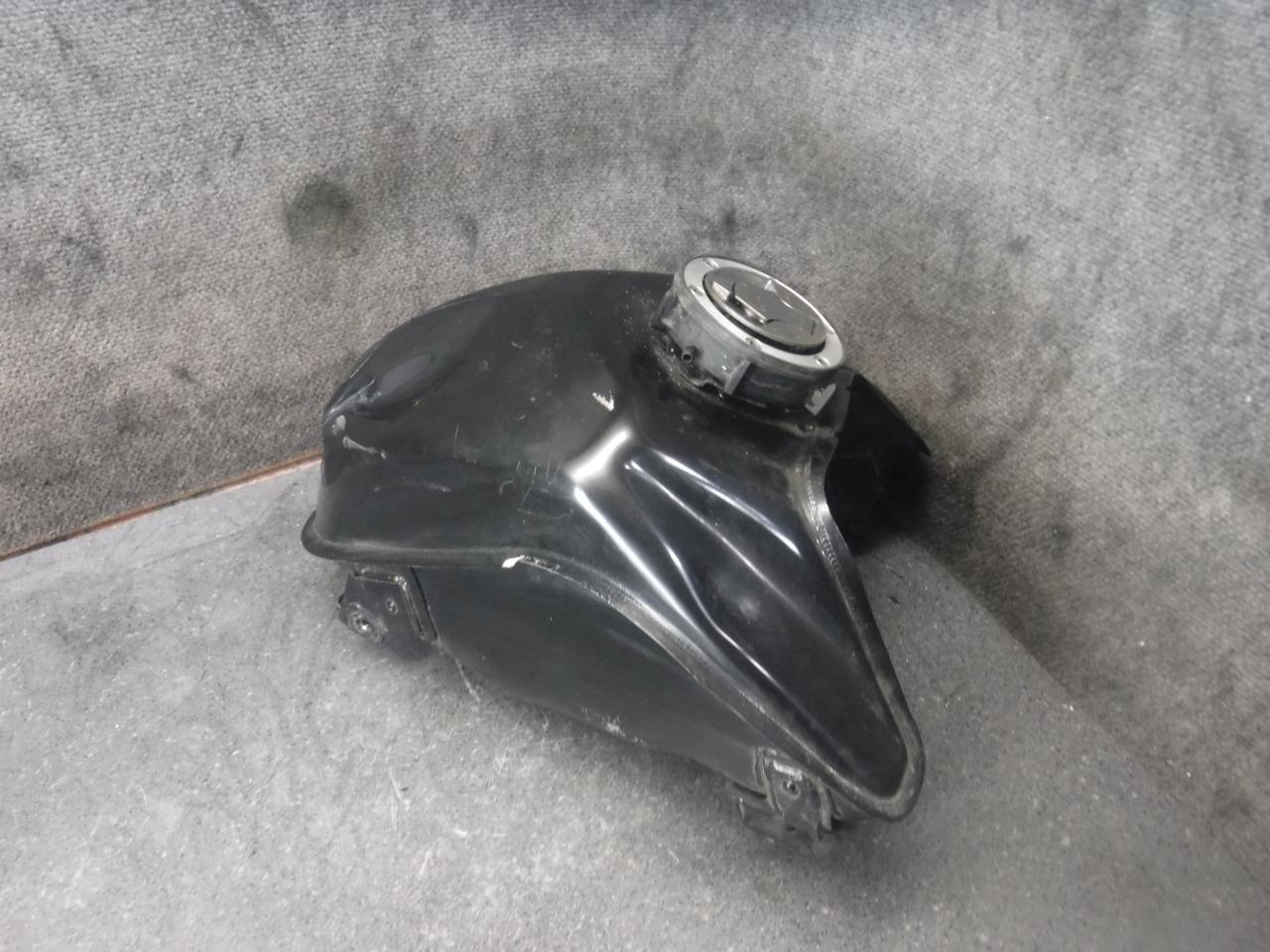 18 BMW G310 R G310R Gas Fuel Tank 14U | eBay