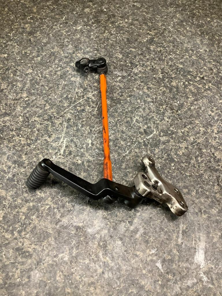 MAY 08 Suzuki GSXR GSX-R 750 Shifter Linkage + Pedal 27Q | eBay