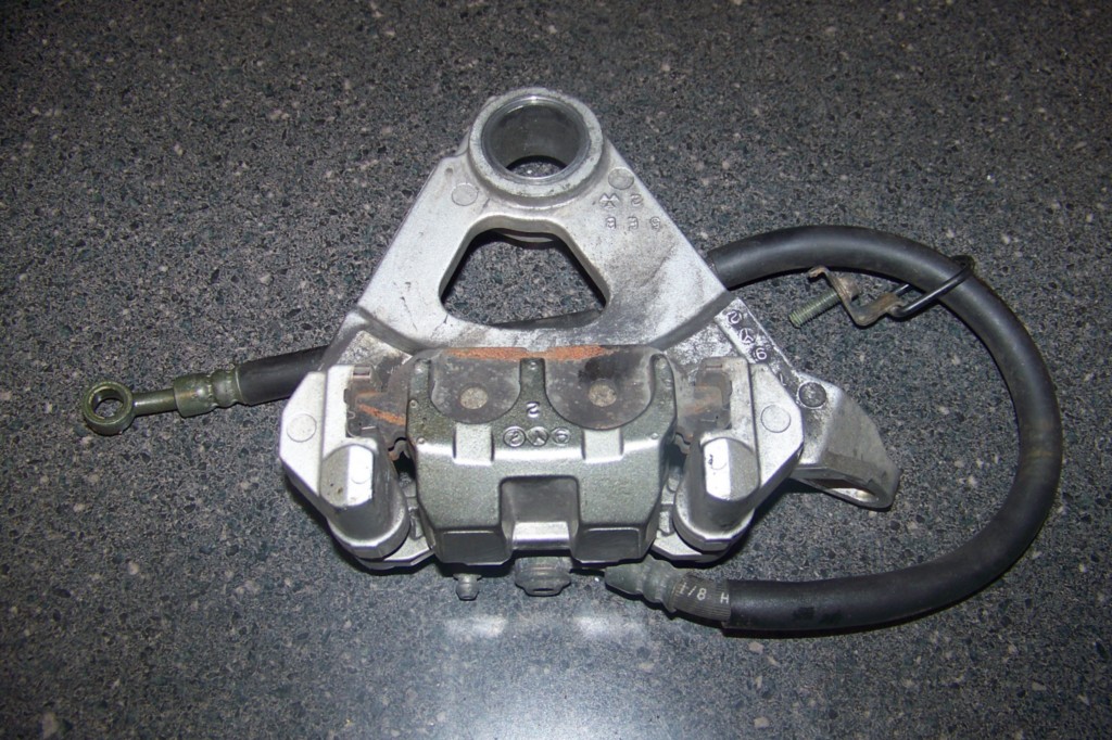 yamaha r15 rear caliper