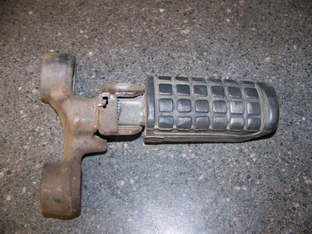 82 XJ750 XJ 750 Seca Right Driver Peg & Bracket 25O | eBay