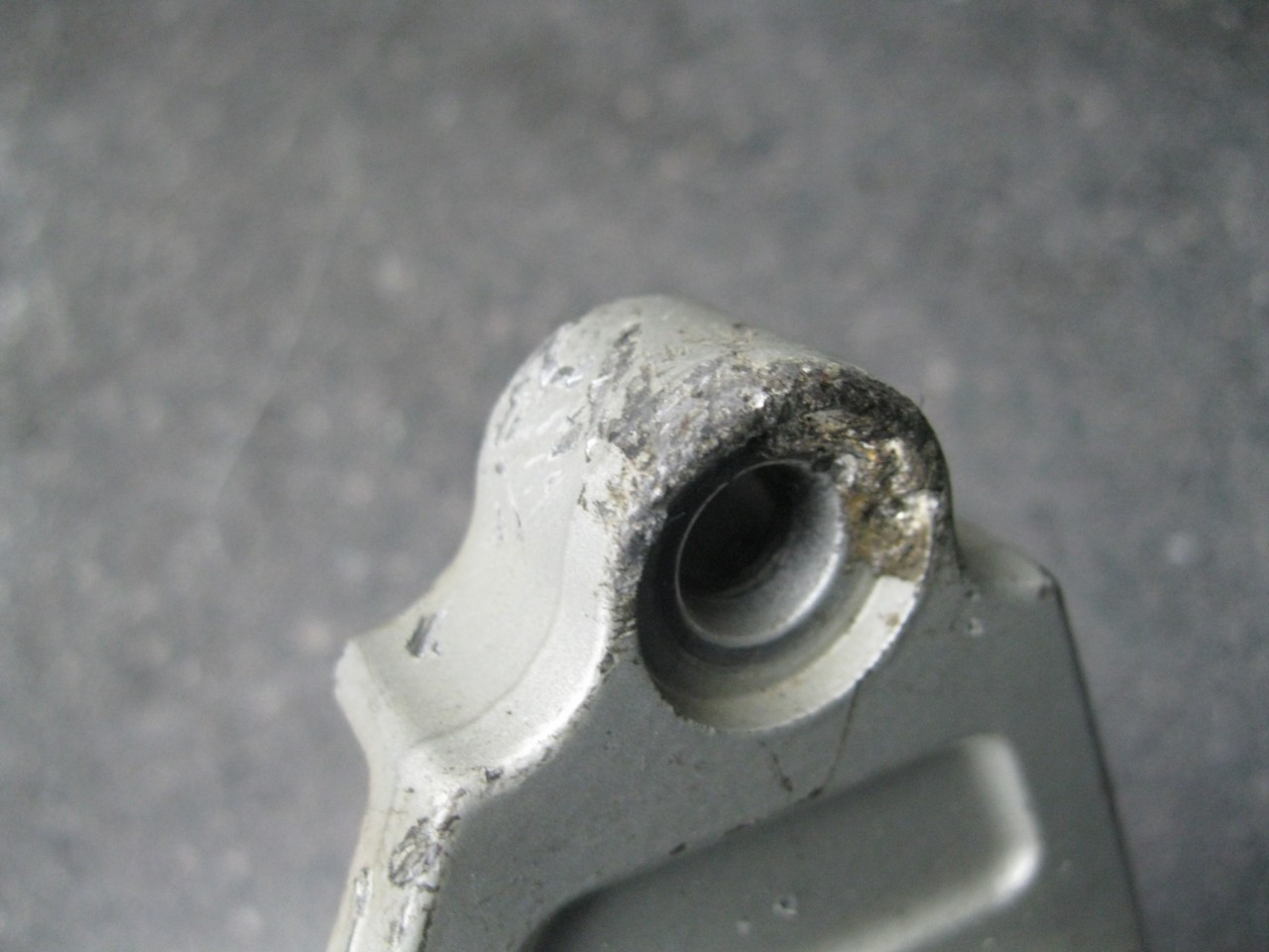 95 Kawasaki Ninja ZX-11 ZX11 Right Rear Peg Bracket 40C | eBay