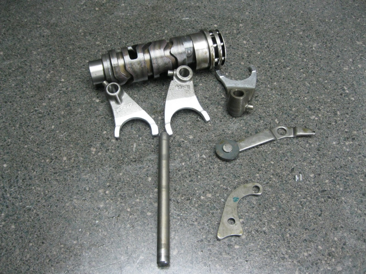 05 Suzuki GS500F GS500 GS 500 Shift Drum & Forks 33D eBay