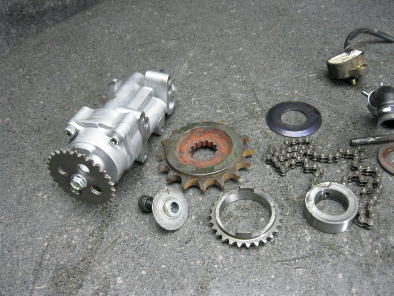 07 Suzuki GSXR600 GSXR GSX-R 600 Misc Engine Motor Parts 27A | eBay