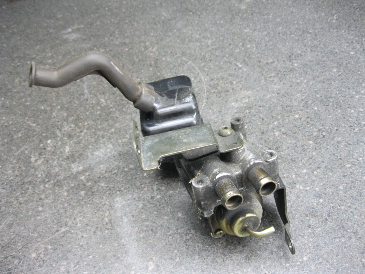 99 Yamaha V Star XVS1100 XVS 1100 Air Intake valve 19B | eBay