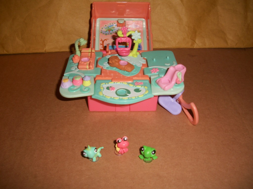 teeniest pet shop