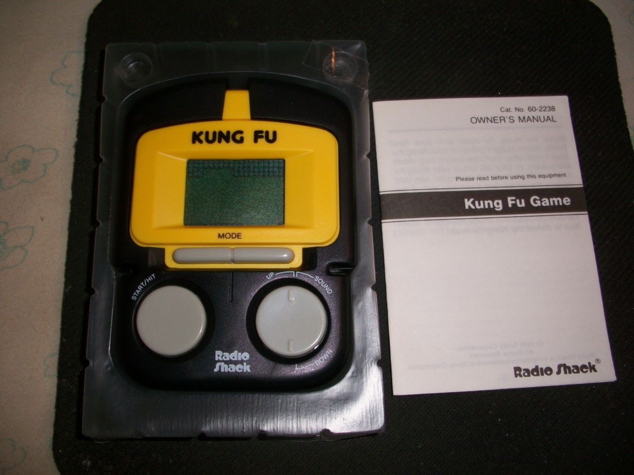 HANDHELD GAME LCD KUNG FU GAME RADIO SHACK COLLECTIBLE 1990 NIB 602238