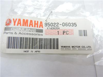 1086303005_tp.jpg