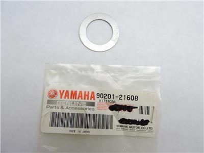 1090474670_tp.jpg