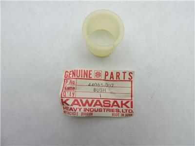 44065-002 NOS Kawasaki Bushing, Short MT1B MT1C MT1 Y244k | eBay