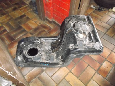 Ford ba falcon fuel tank #5