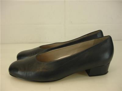 navy blue low block heel shoes