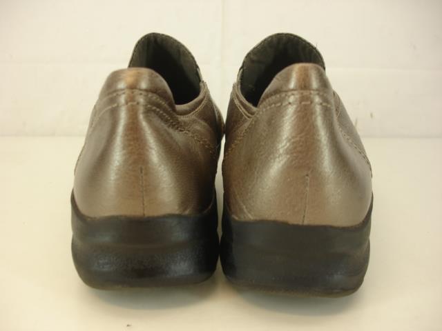 clarks in motion kick walking shoes