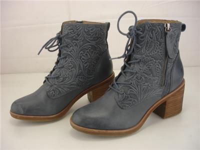 sofft pueblo leather block heel boot