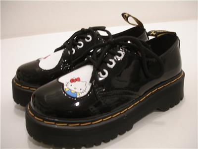Hello Kitty x Dr. Martens 1461 60 years Anniversary Black Hello Kitty x Dr. Martens 1461 60 years Anniversary Black