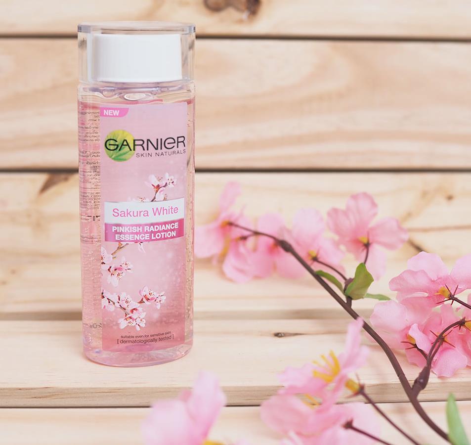 Garnier Skin Naturals Sakura White Pinkish Radiance Essence Lotion Toner 1ml Ebay