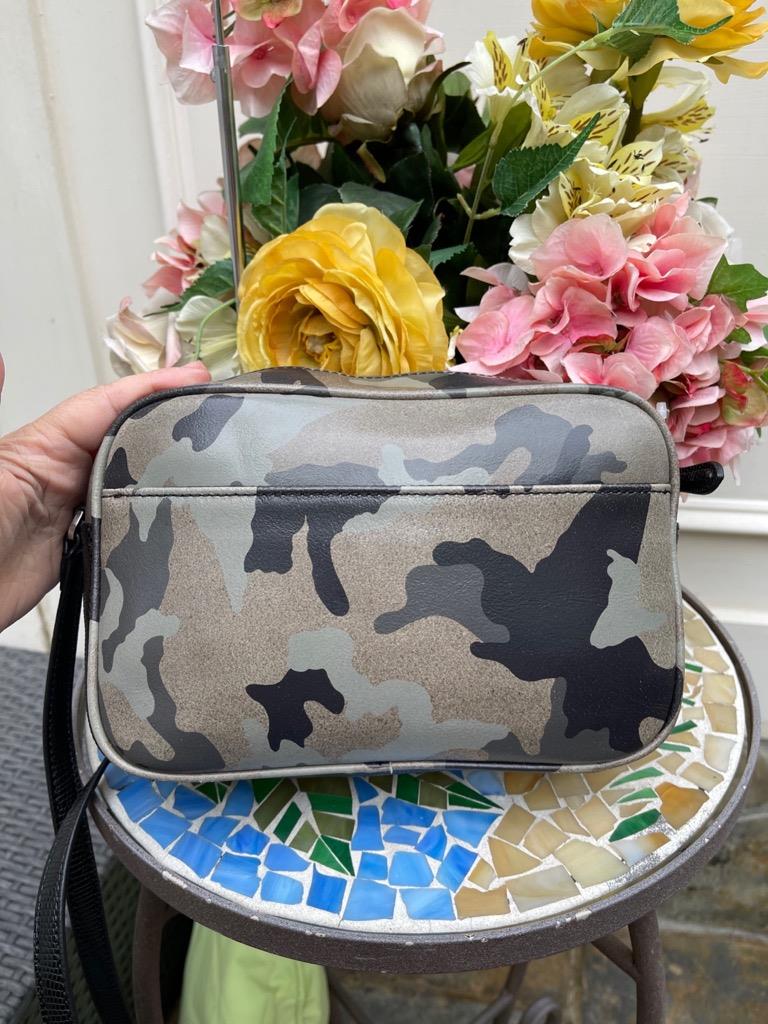G.I.L.I. Camouflage Leather Cross Body Bag 500