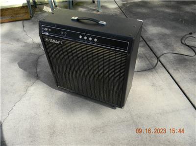Yamaha Thirty 115B Combo Bass Amp, 15 Inch Speaker, Works Great