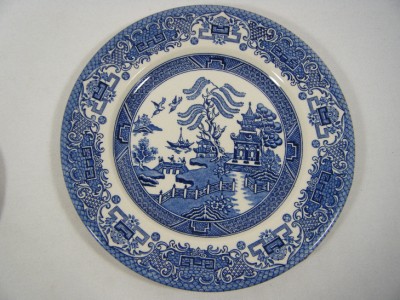 有关以下物品的详细资料: eit or cit england willow pattern16pc