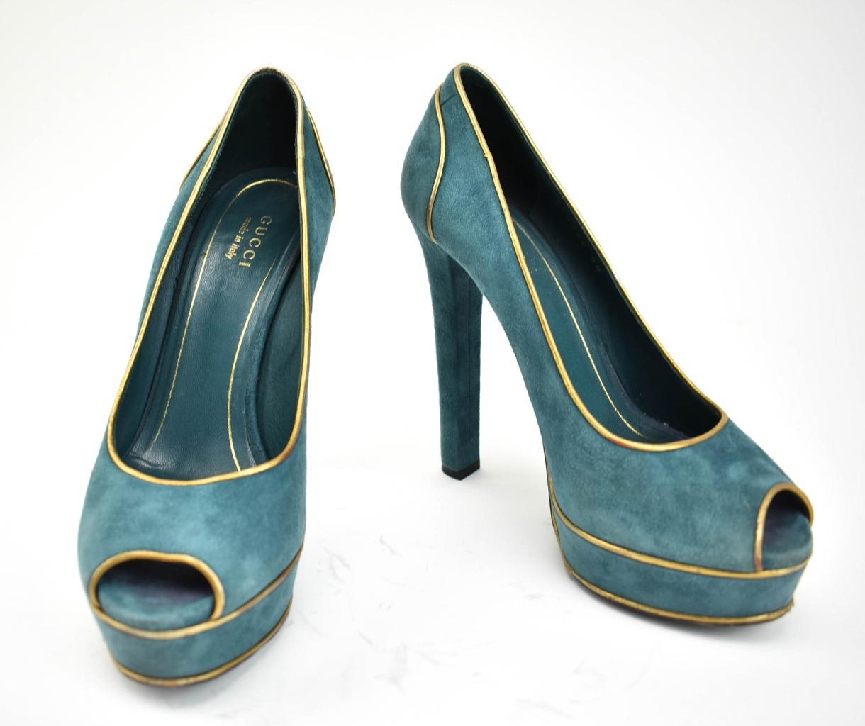 teal color pumps