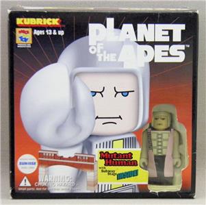 Planet of the Apes 2.5 inch Astronauts Medicom Kubrick plus Icarus