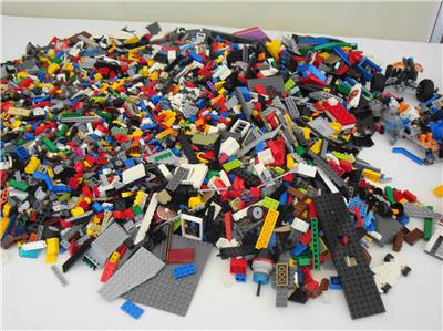 1 lb of legos