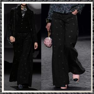 【極美品】CHANEL FW2023/24 デニム ワイドパンツ フレア 花柄 NWT CHANEL 23K Washed Black Floral Embossed Denim Jeans F 34