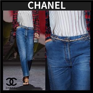 【爽やかブルー☆】CHANEL ジーンズ Straight jeans Chanel Blue size 40 FR in Denim - Jeans