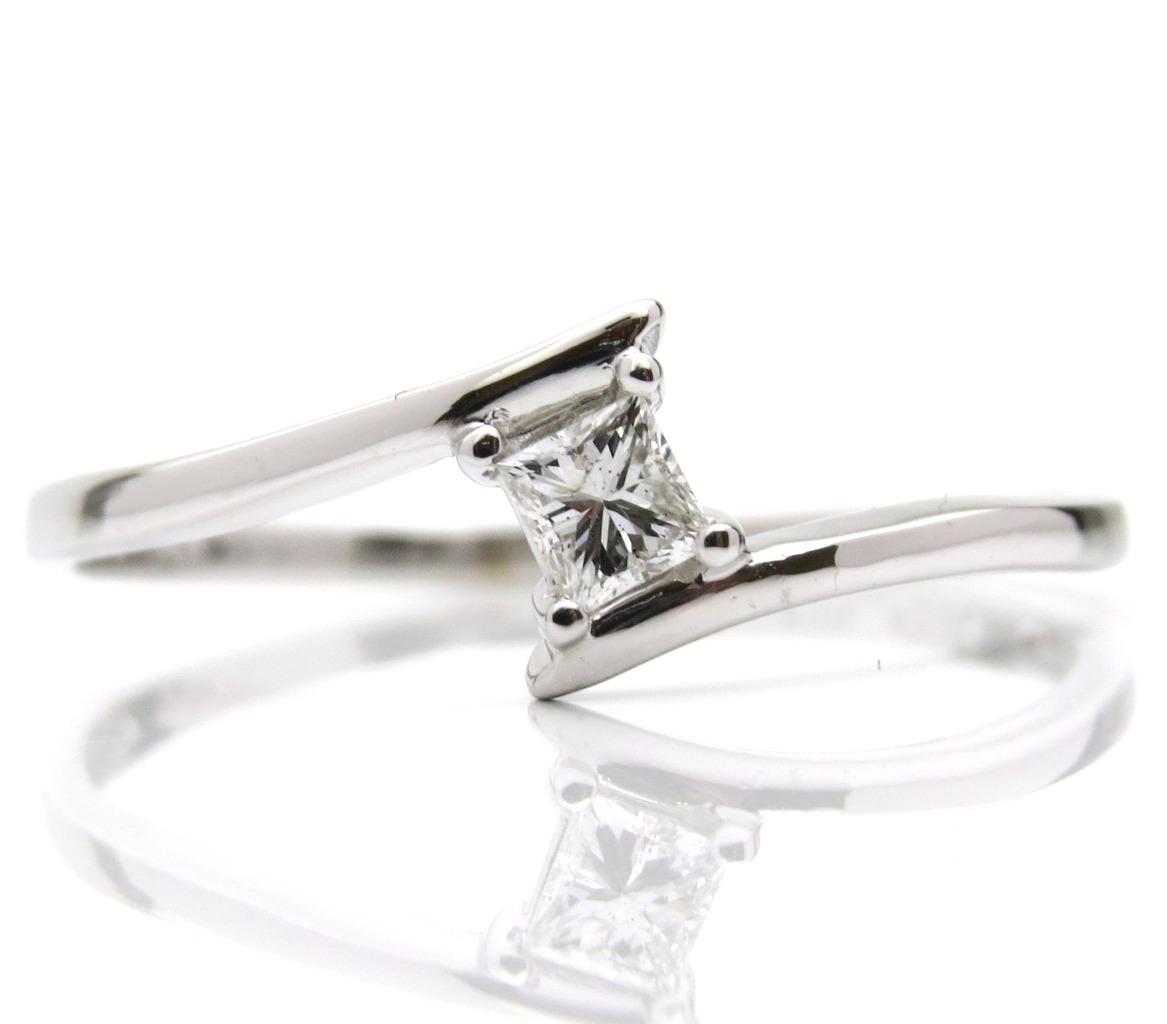 18ct white gold hallmark