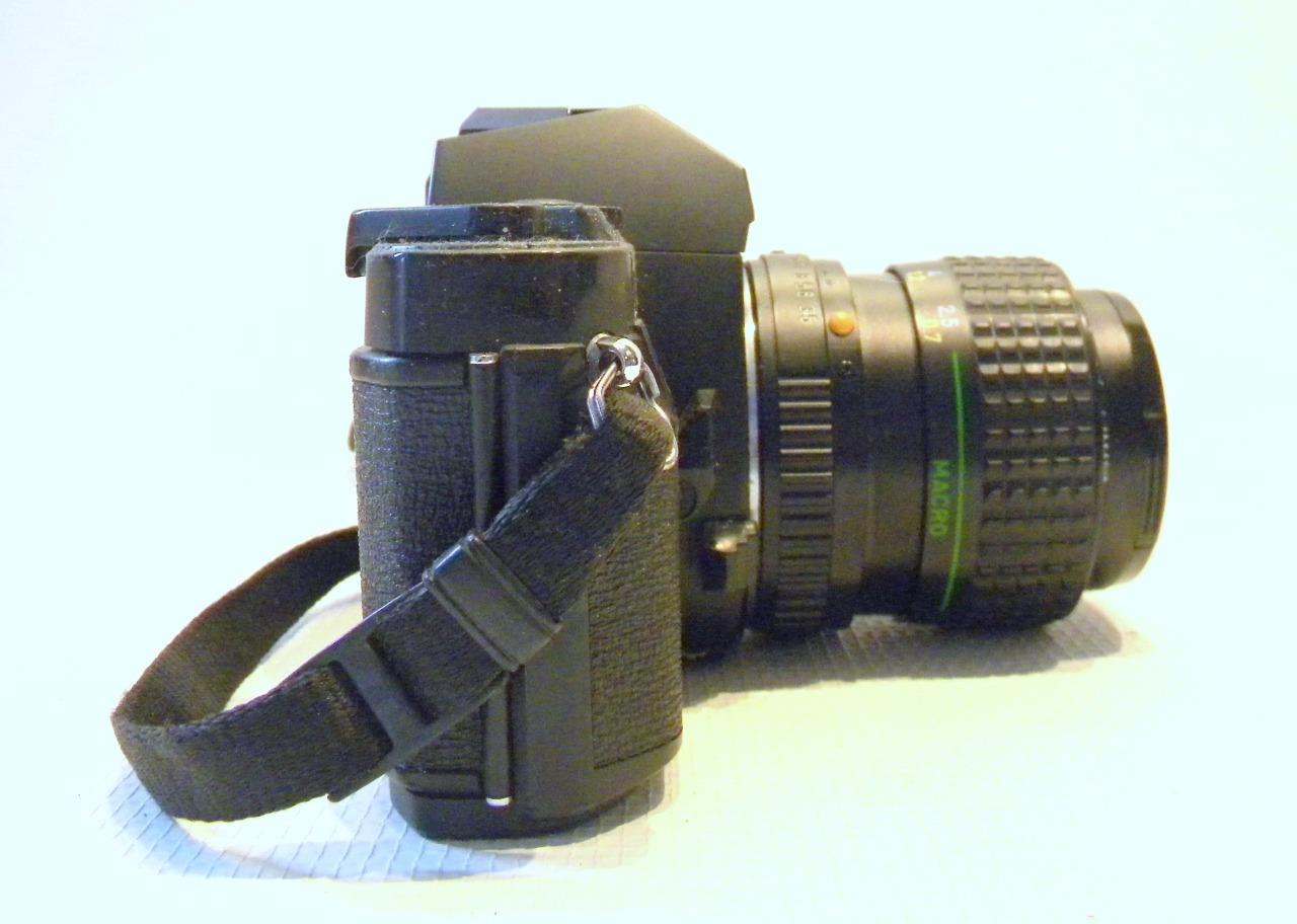 Pentax P3 SLR 35mm Camera w/PentaxA SMC 3570mm f3.54.5 lens film