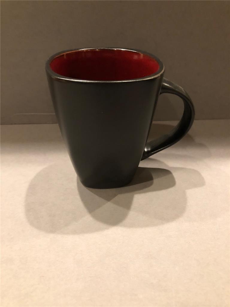 Gibson Home Soho Lounge Square Two Tone Red/Black Dinnerware Open Stock