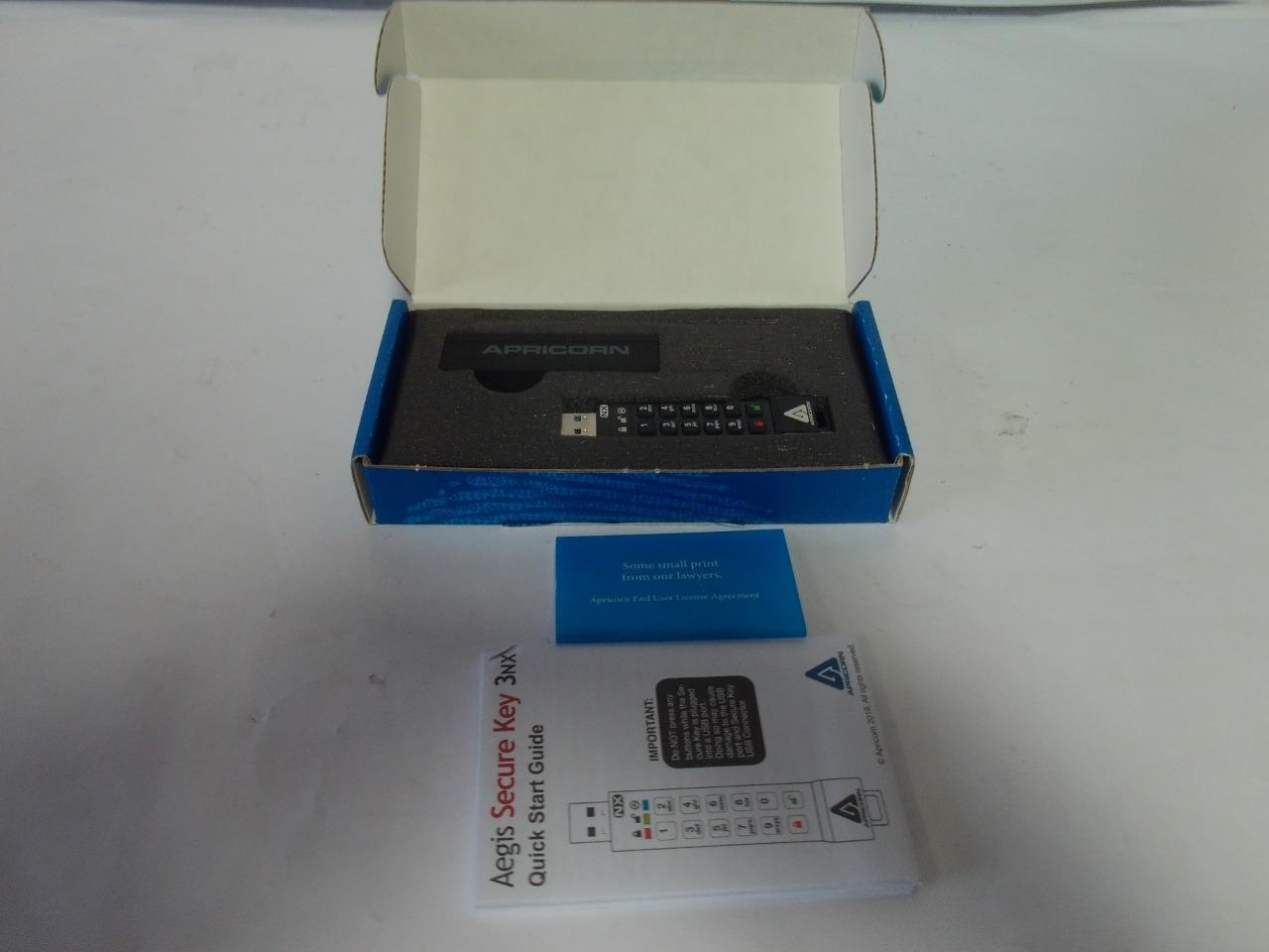 Apricorn AEGIS SECURE KEY 3NX ASK3-NX-8GB USB 3.0 Flash Drive