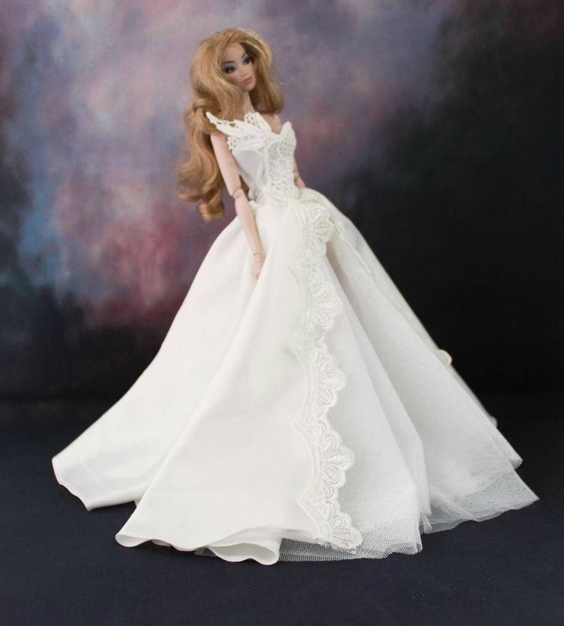handmade night gown/dress for barbie dolls (pure white)