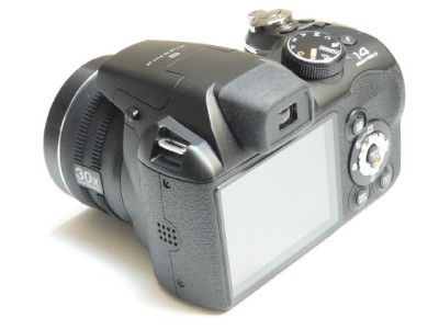 有关以下物品的详细资料: fujifilm finepix s4500 14.