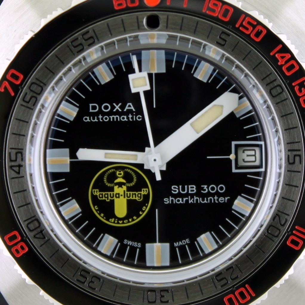 Doxa sub 300 sharkhunter black sale lung