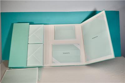 Tiffany & Co. ミントグリーン箸 ギフトボックス付き 新品 未使用 Tiffany & Co. ミントグリーン箸 ギフトボックス付き 新品 未