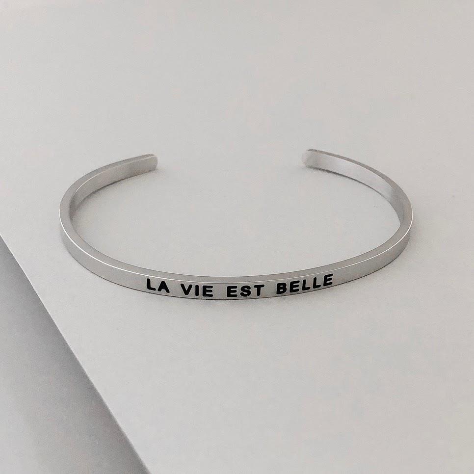 Brazalete PERSONALIZADO MANTRA Inspiración Cita GRABADO 'La Vie Est Belle' - Imagen 8 de 10