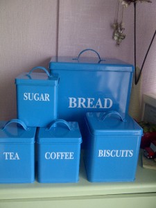 Mismatchheak 5pc Kitchen Storage Jars Set Bread Bin Tea Coffee Sugar And Biscuit Home