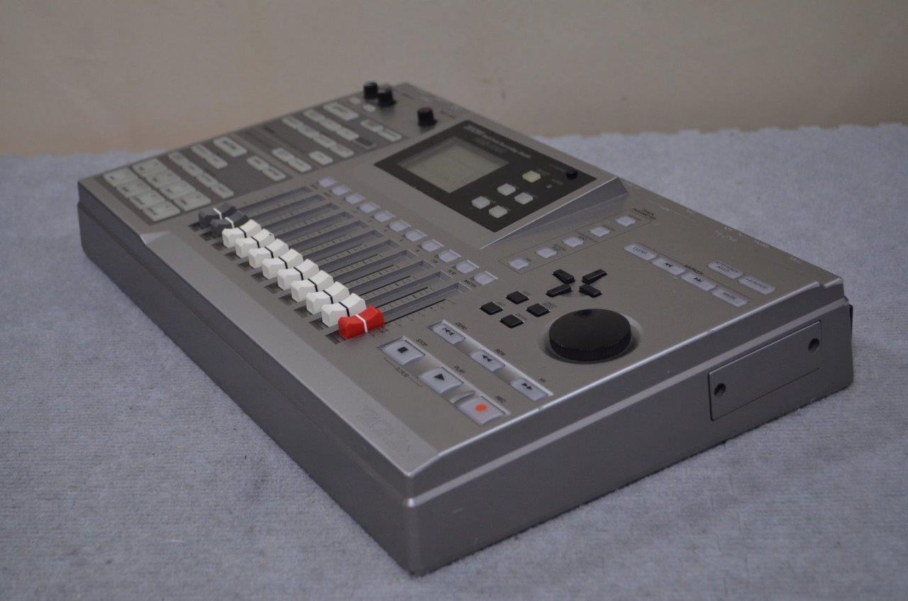 Zoom MRS1044 MultiTrak Recording Studio 100240v Power supply eBay