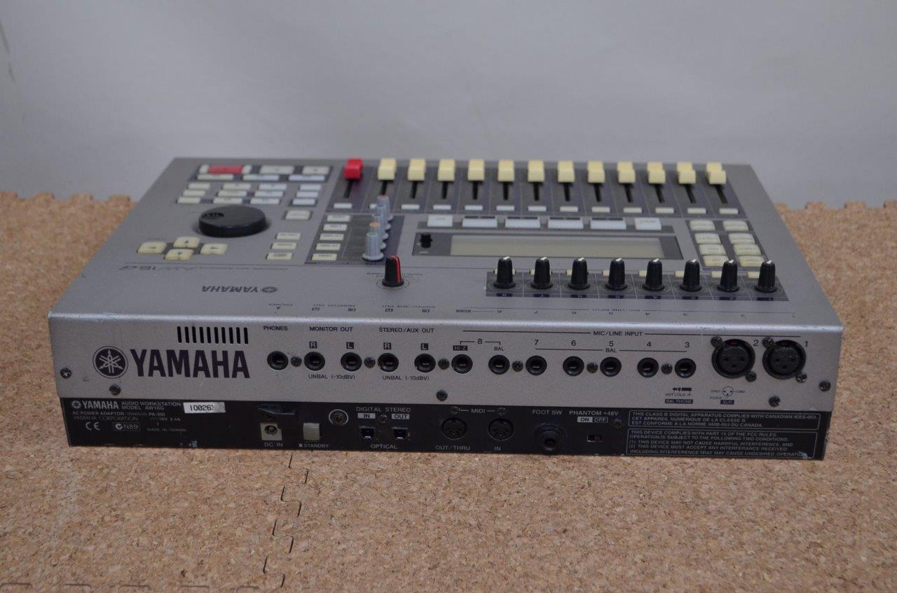 YAMAHA AW16G Profesional Digital Audio Workstation 16 Track Recorder CD