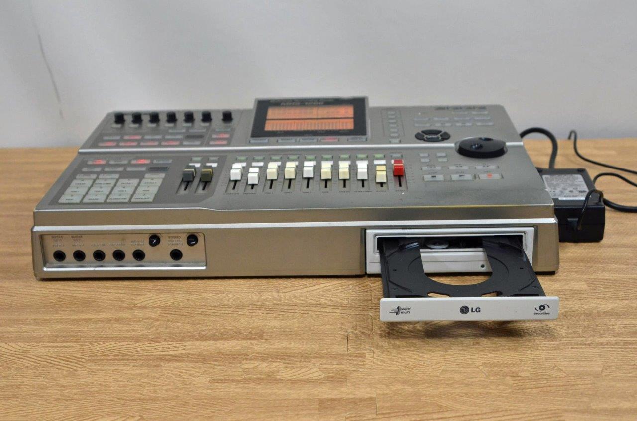 Zoom MRS1266 MultiTrak Recording Studio w/CDR/RW Power supply 100
