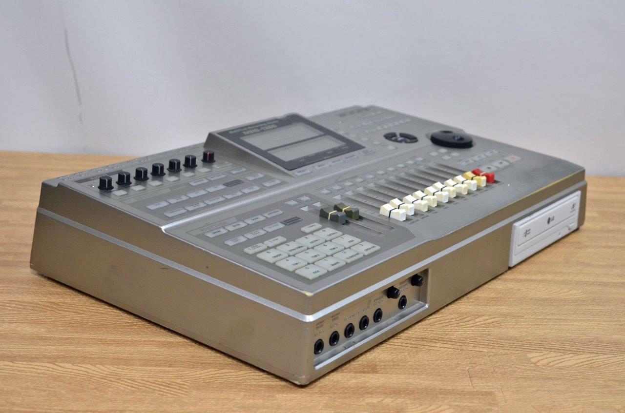 Zoom MRS1266 MultiTrak Recording Studio w/CDR/RW Power supply 100