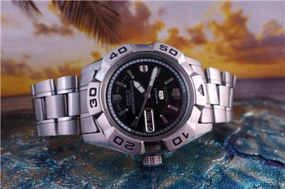 Sporty, Chunky Larger-Size 43mm Black Dial Seiko 7S36 02L0 Day