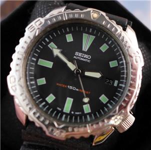 Sporty, Larger 41mm Seiko Divers 7002 7020 Date Men's Automatic