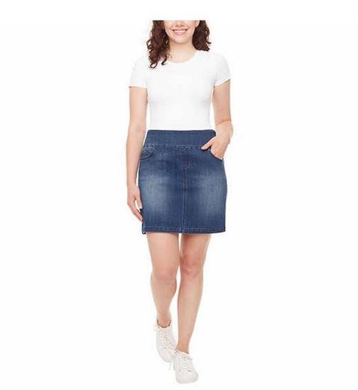 NEW! WOMEN'S S.C.& CO 5 POCKET PULL ON DENIM SKORT WITH BUILT IN SHORT! VARIETY - Picture 2 of 4