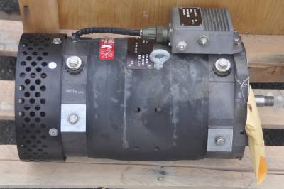 C.E. Niehoff & Co Generator 76761-N1603-2 28 VDC 450 Amp Voltage