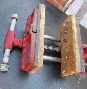 CRAFTSMAN 391-5195 10 WOODWORKING VISE - UNDER BENCH 