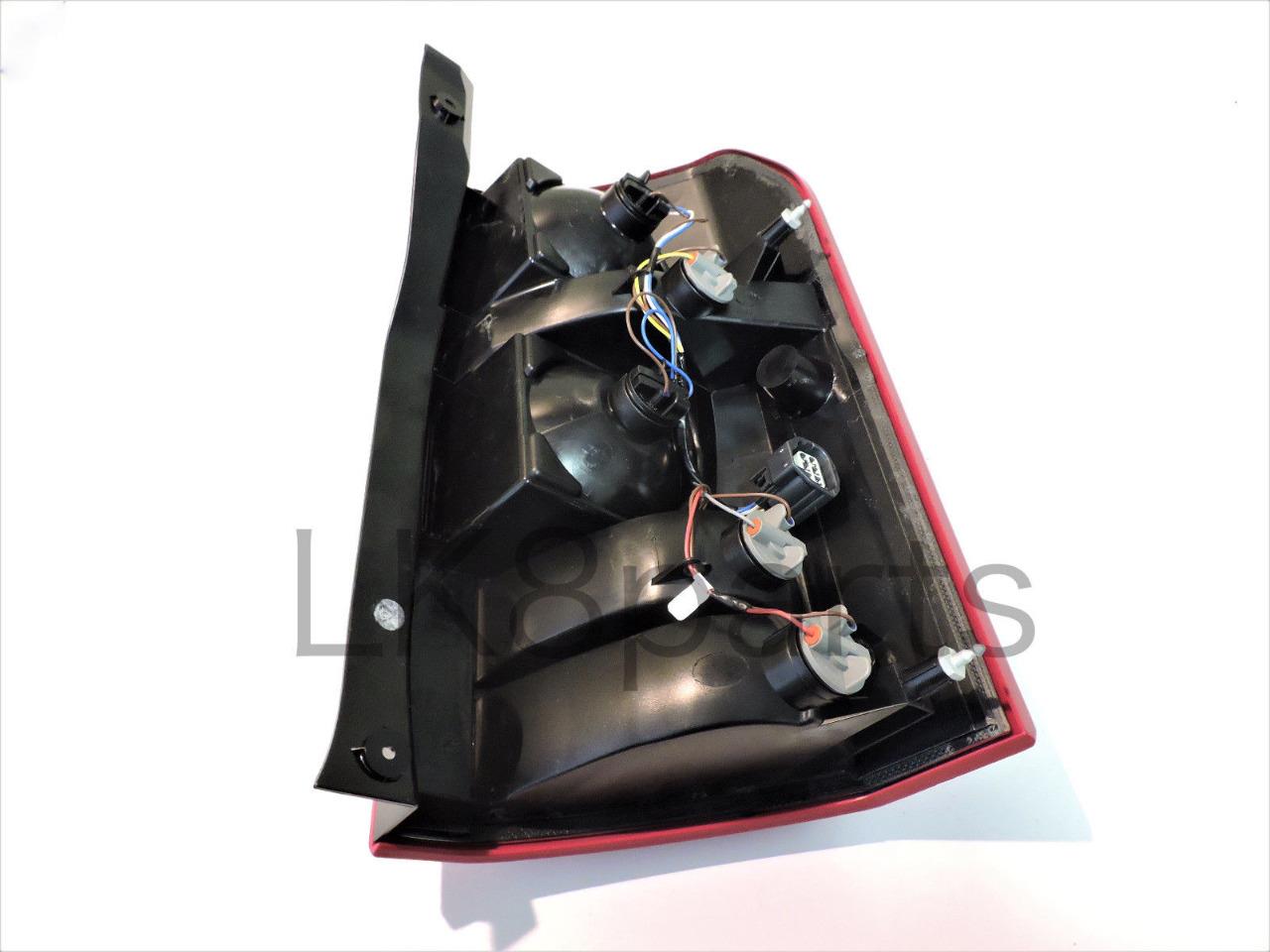 LAND ROVER DISCOVERY 3 LR3 REAR TAIL LAMP LIGHT LEFT LH DRIVER SIDE