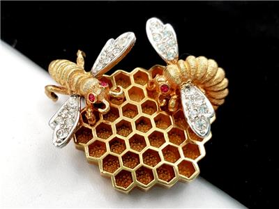 Vintage 1960s BOUCHER Honeycomb & Bee Gold-Plated Rhinestone