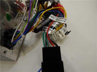 mixed lot of 2 boss 320 & 340w audio head units for parts 370687