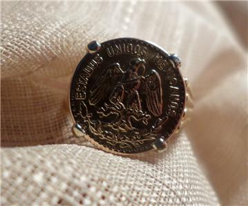 有关以下物品的详细资料: 18k yellow gold 1945 dos pesos coin ring